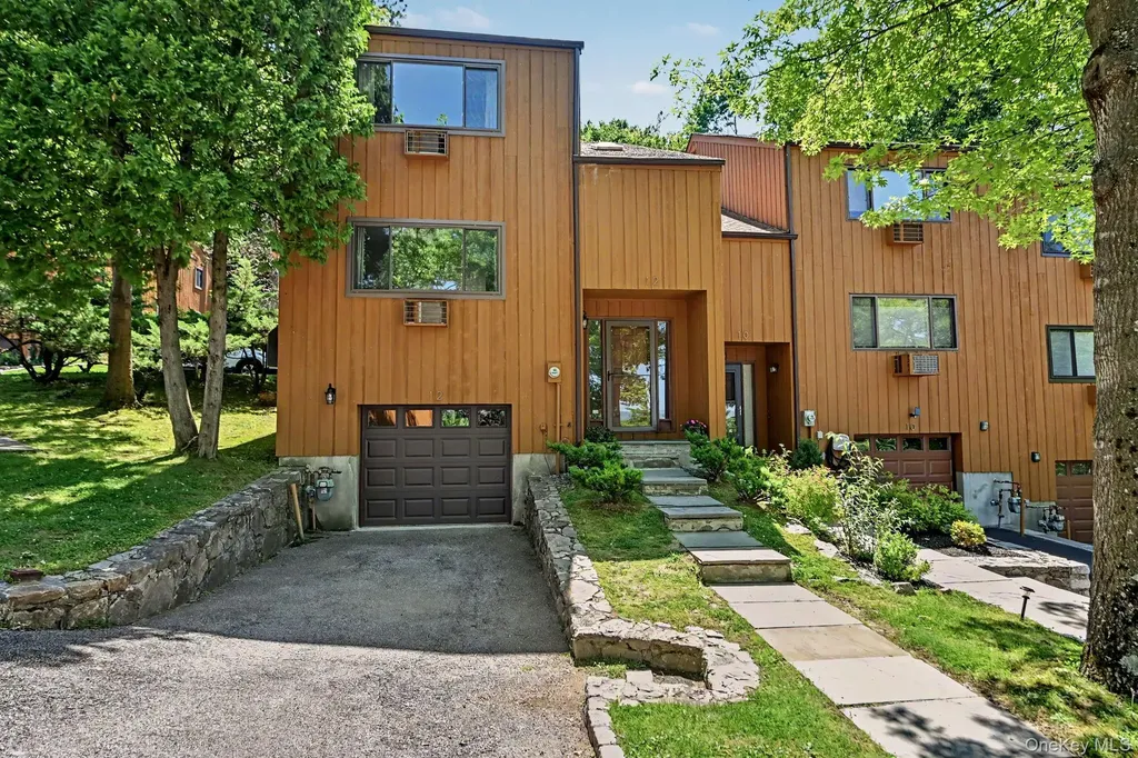 12 Lark Lane Croton-on-hudson NY 10520