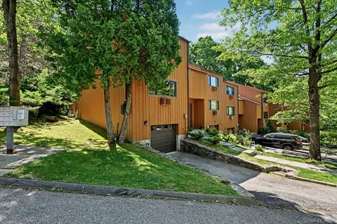 12 Lark Lane Croton-on-hudson NY 10520