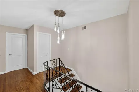 375 Old Willets Path Hauppauge NY 11788