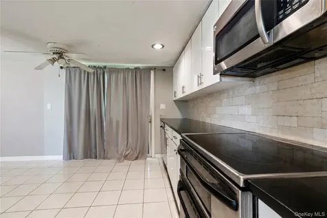 23 3rd Avenue Farmingdale NY 11735