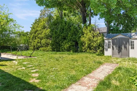 23 3rd Avenue Farmingdale NY 11735