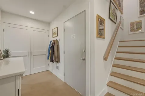 37 Pond Drive E Rhinebeck NY 12572