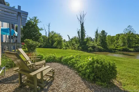 37 Pond Drive E Rhinebeck NY 12572