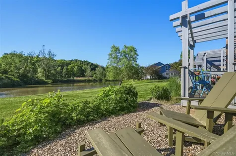 37 Pond Drive E Rhinebeck NY 12572