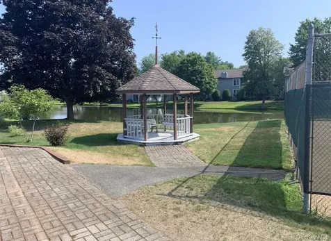 37 Pond Drive E Rhinebeck NY 12572