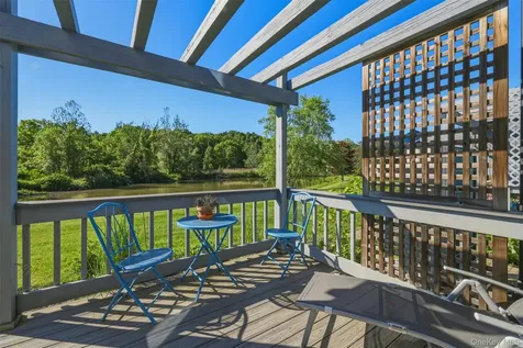 37 Pond Drive E Rhinebeck NY 12572