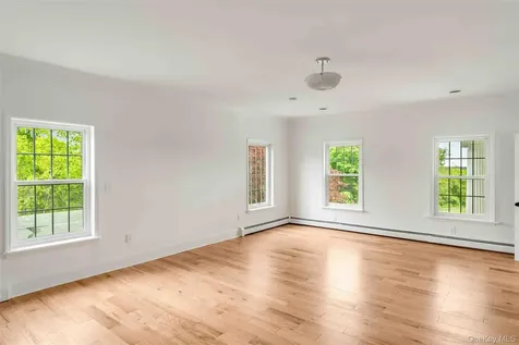 25 Glen Street Kingston NY 12401