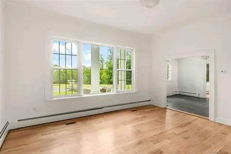 25 Glen Street Kingston NY 12401