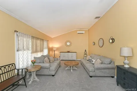 2432 Kayron Lane North Bellmore NY 11710