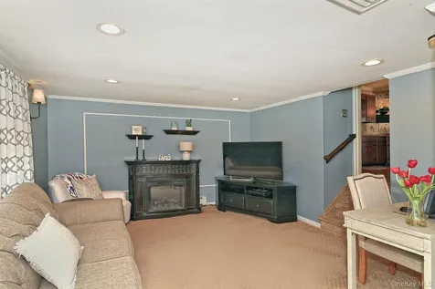 2432 Kayron Lane North Bellmore NY 11710