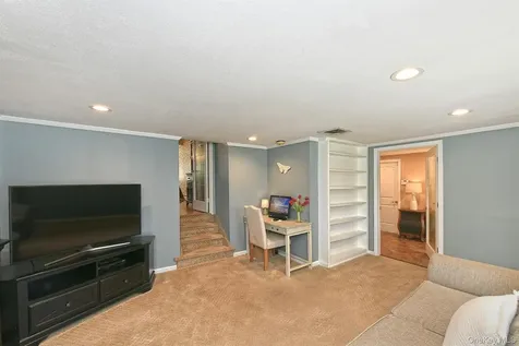 2432 Kayron Lane North Bellmore NY 11710