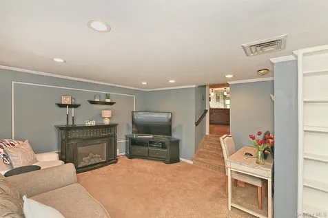 2432 Kayron Lane North Bellmore NY 11710