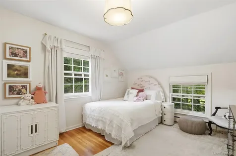 5 Diane Court Katonah NY 10536