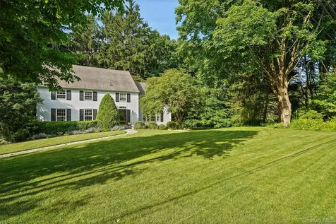 5 Diane Court Katonah NY 10536