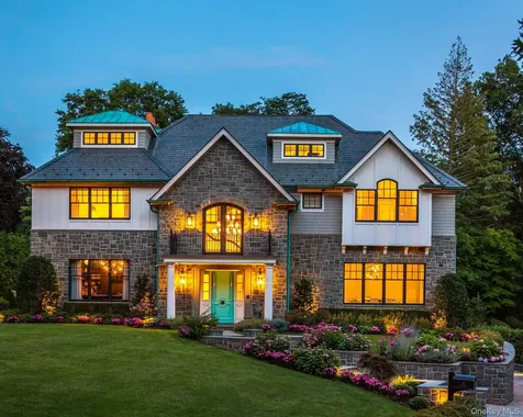 7 Pine Drive Great Neck NY 11021