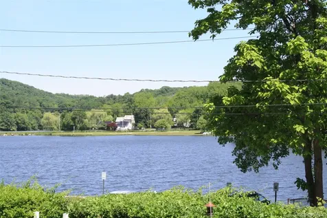 296 Lakeshore Drive E Carmel NY 10512