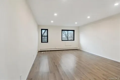 142 Trenchard Street Yonkers NY 10704