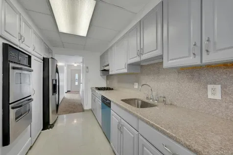 14 Gerri Lane Yonkers NY 10703