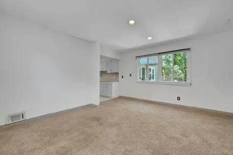 14 Gerri Lane Yonkers NY 10703