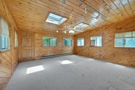 14 Gerri Lane Yonkers NY 10703