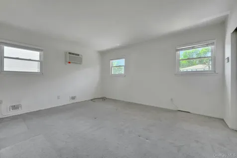 14 Gerri Lane Yonkers NY 10703