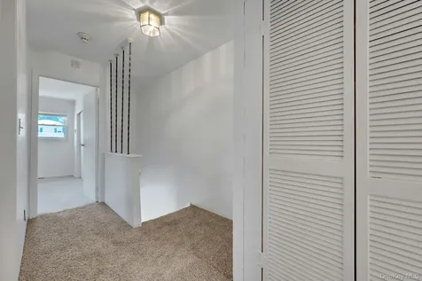 14 Gerri Lane Yonkers NY 10703