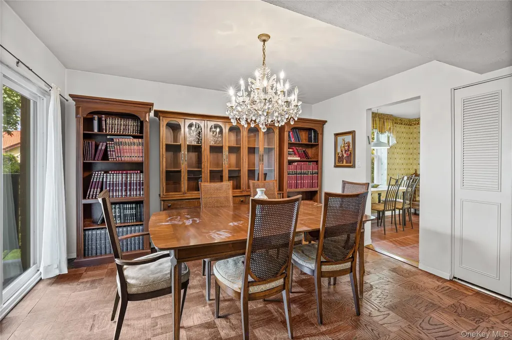 360 Central Avenue Lawrence NY 11559