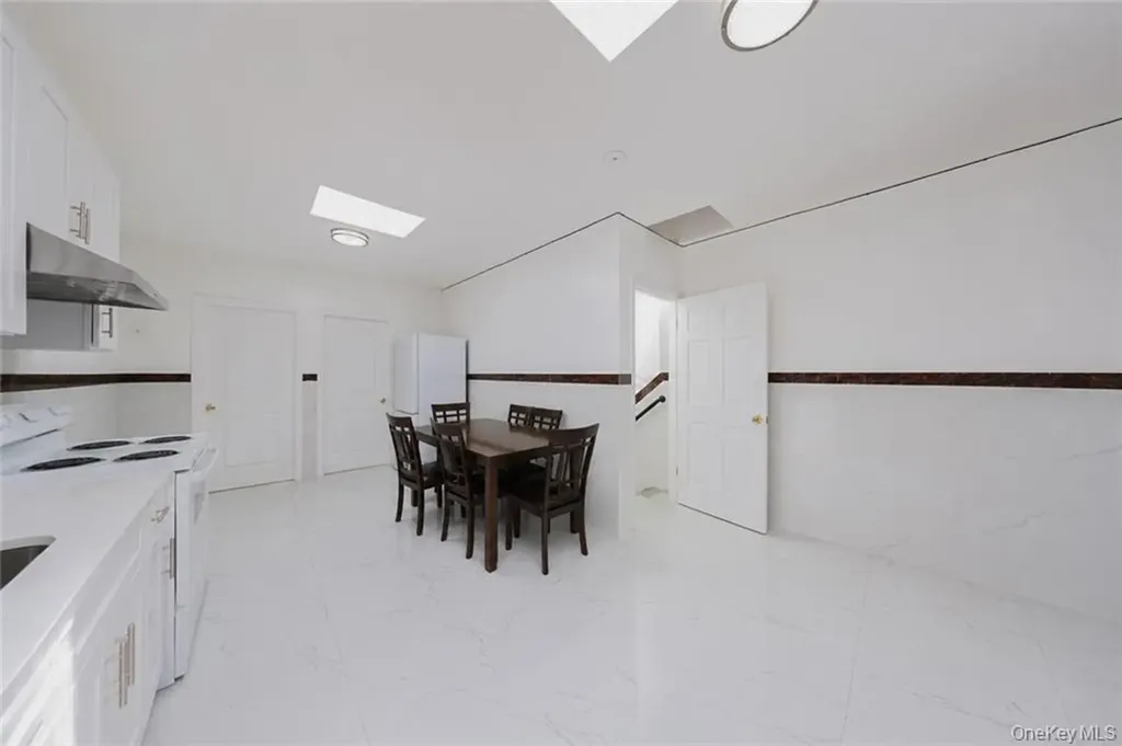 448 55th Street Brooklyn NY 11220