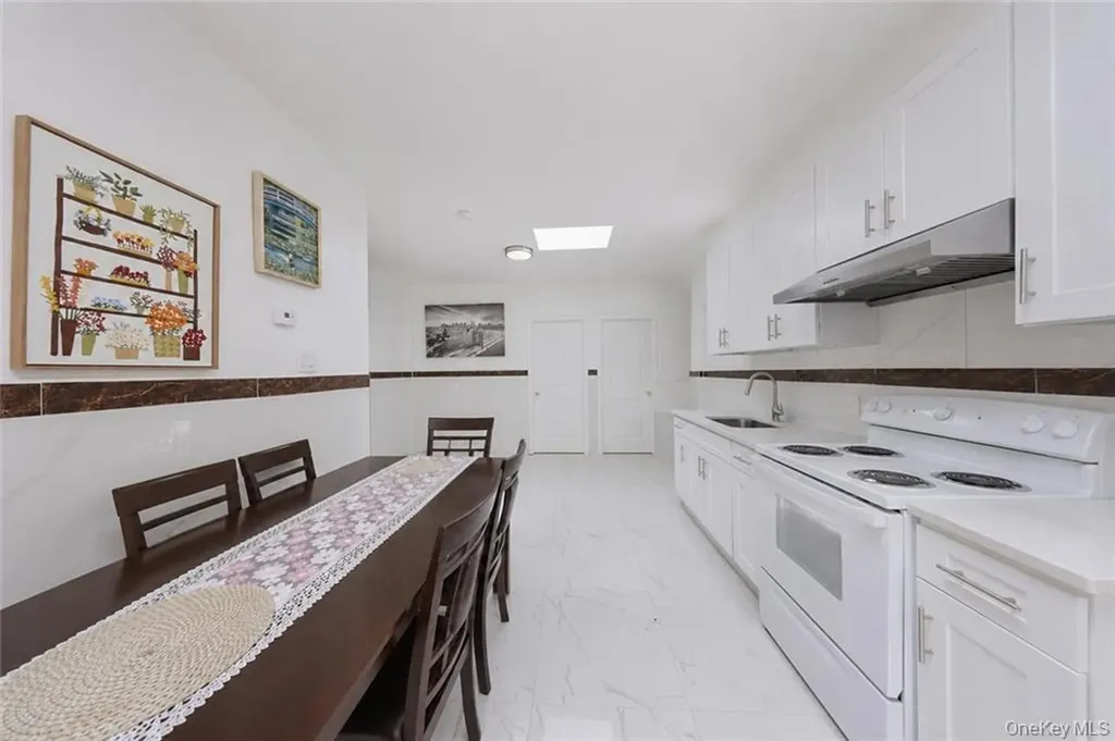 448 55th Street Brooklyn NY 11220