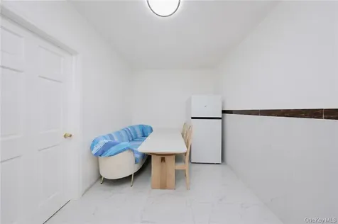 448 55th Street Brooklyn NY 11220