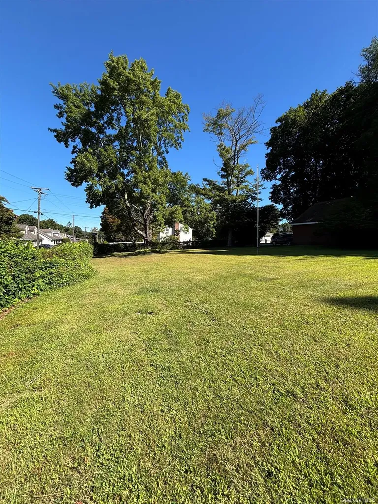 4 Lottie Putnam Valley NY 10512