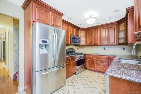 215 Coverly Avenue Staten Island NY 10301