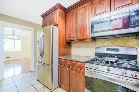 215 Coverly Avenue Staten Island NY 10301