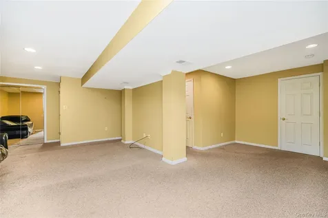 215 Coverly Avenue Staten Island NY 10301