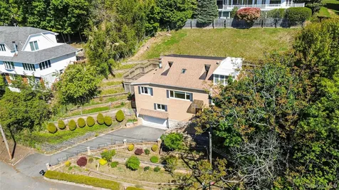 215 Coverly Avenue Staten Island NY 10301