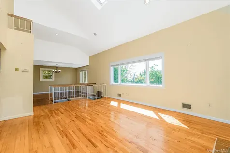 215 Coverly Avenue Staten Island NY 10301