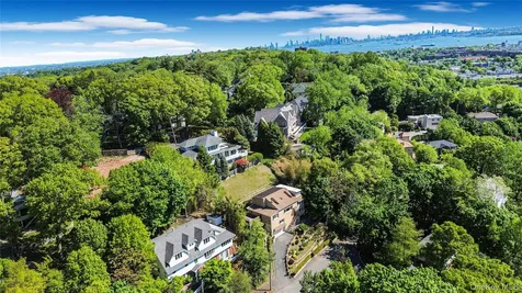 215 Coverly Avenue Staten Island NY 10301