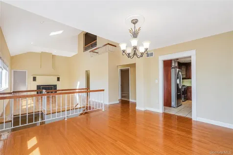 215 Coverly Avenue Staten Island NY 10301