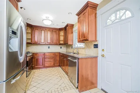 215 Coverly Avenue Staten Island NY 10301