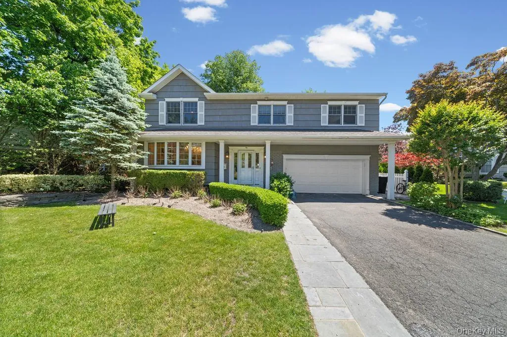 29 Waverly Place Lawrence NY 11559