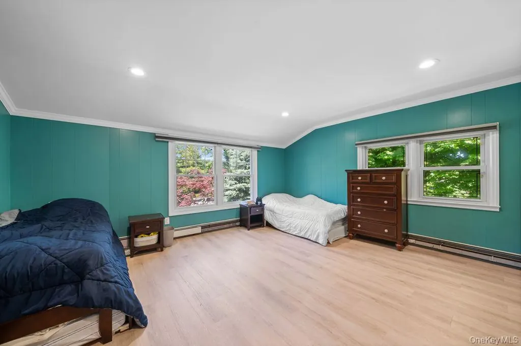 29 Waverly Place Lawrence NY 11559