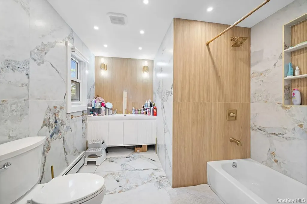 29 Waverly Place Lawrence NY 11559