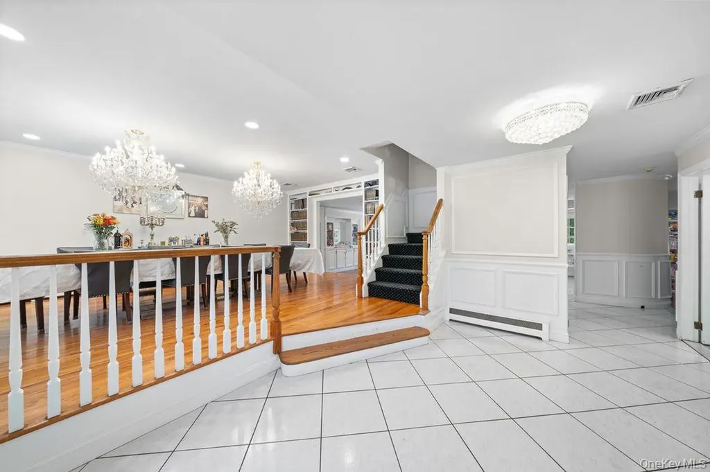 29 Waverly Place Lawrence NY 11559