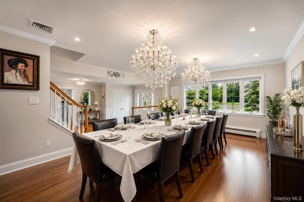 29 Waverly Place Lawrence NY 11559