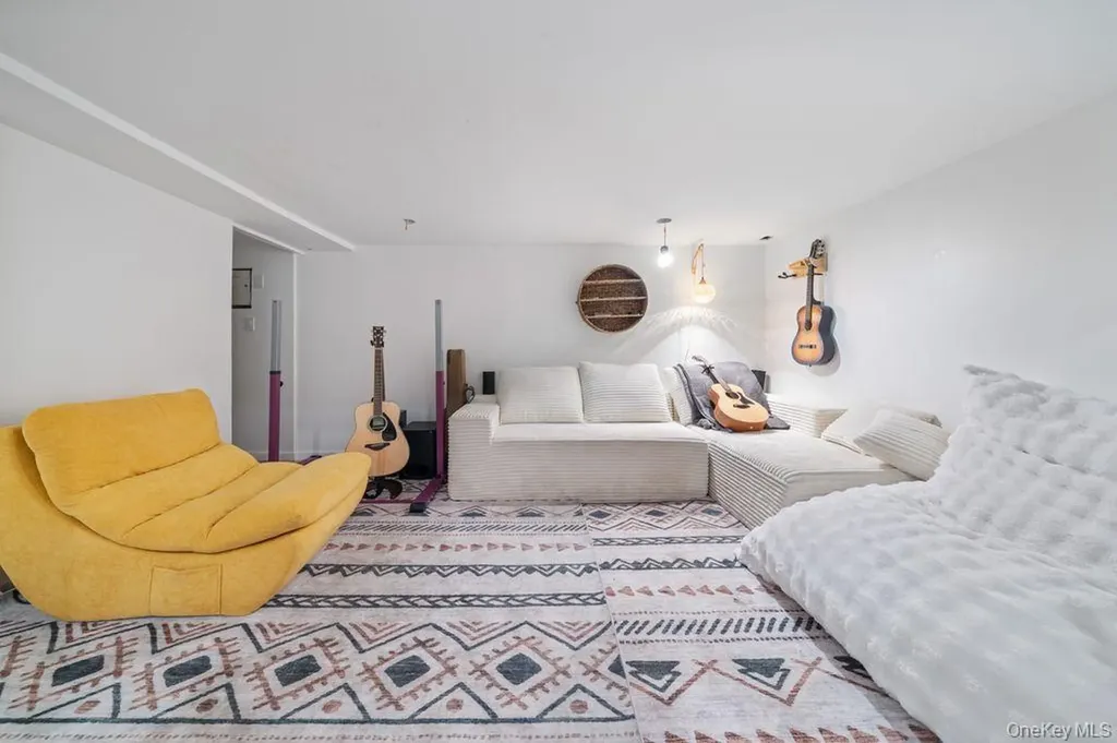 29 Waverly Place Lawrence NY 11559