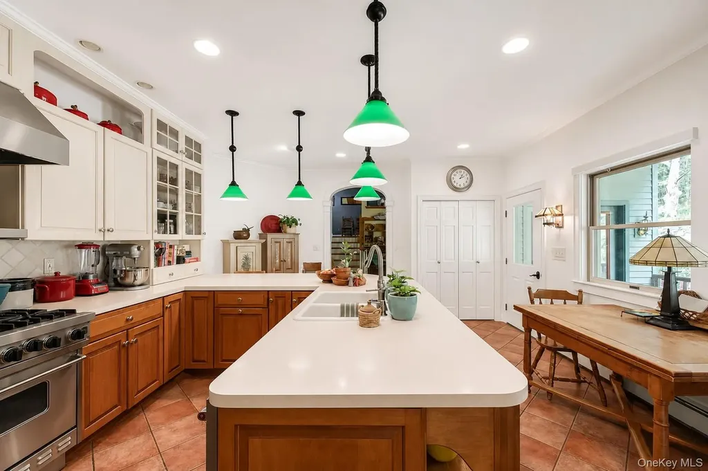 364 Clinton Hollow Salt Point NY 12578