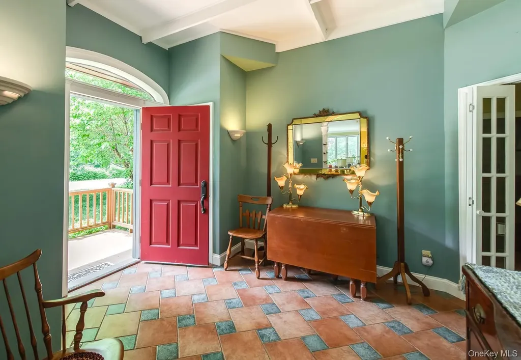 364 Clinton Hollow Salt Point NY 12578