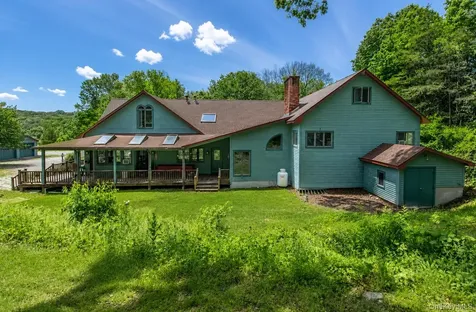 364 Clinton Hollow Salt Point NY 12578