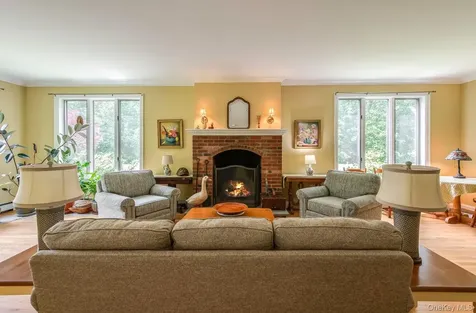 364 Clinton Hollow Salt Point NY 12578