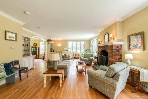 364 Clinton Hollow Salt Point NY 12578